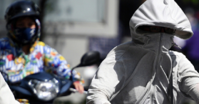 Nắng nóng oi bức, bao giờ miền Bắc mới đón "cơn mưa vàng" hạ nhiệt?