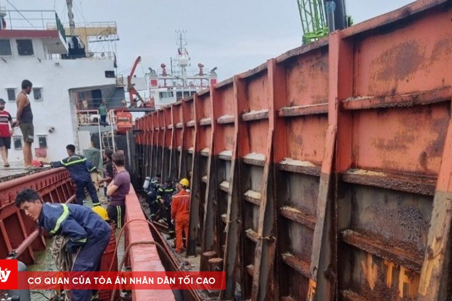 Điều tra nguyên nhân tử vong của 2 công nhân dưới hầm tàu