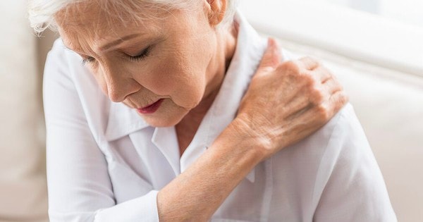 Người bệnh viêm quanh khớp vai nên ăn uống thế nào?