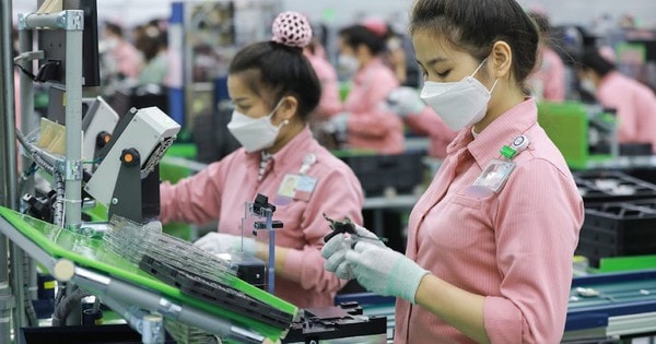 Người lao động khu vực Hà Nội đón tin vui về tăng lương tối thiểu vùng