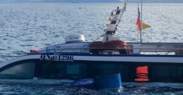 Chìm ca nô có 23 người trên biển Cù Lao Chàm