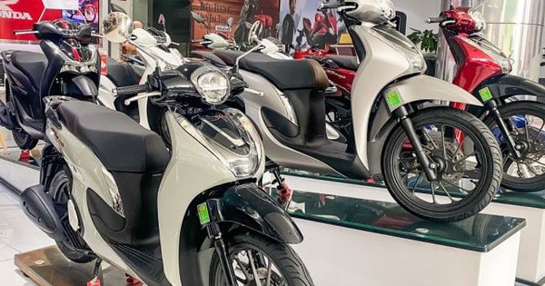 Giá xe SH Mode mới nhất tại đại lý rẻ chưa từng có, Lead, Air Blade gần ngang giá