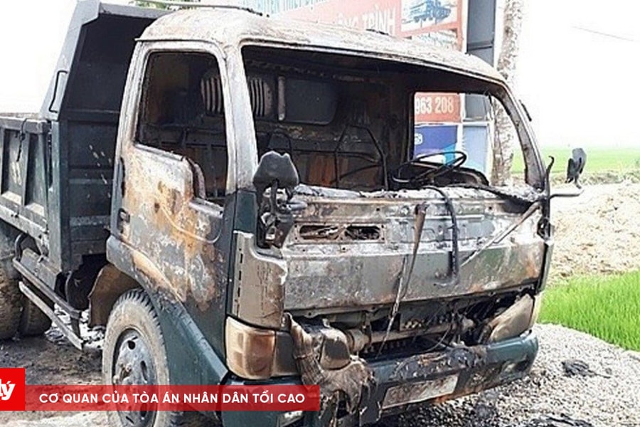 Bắt các đối tượng phóng hỏa đốt xe ô tô rồi bỏ trốn