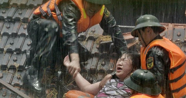 Mạnh Trường khoác áo lính, xả thân cứu người trong mưa lũ ở phim mới