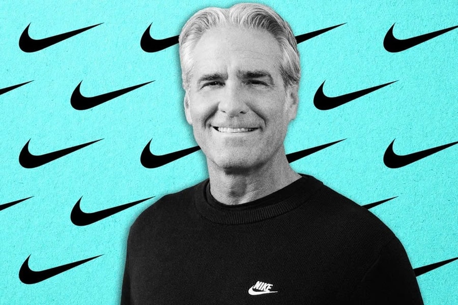 Starbucks, Nike chi đậm để chiêu mộ CEO giữa khủng hoảng