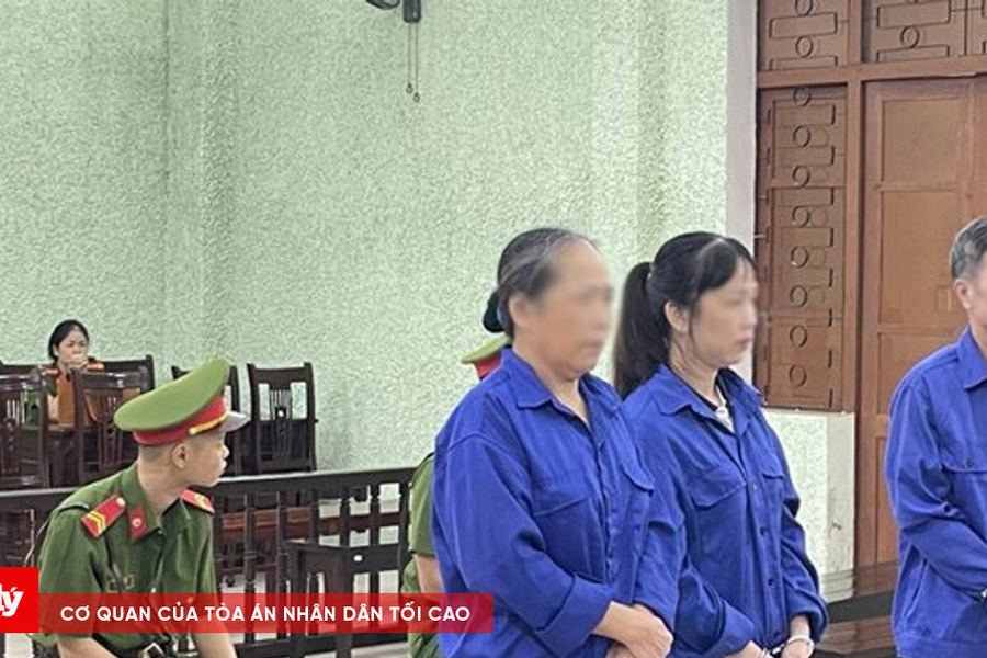 Tham ô tài sản, 3 bị cáo lĩnh án 40 năm tù