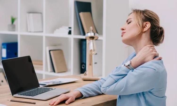 5 nguyên nhân chính gây thoái hóa đốt sống cổ