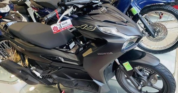 Giá xe Air Blade mới nhất tháng 10/2024 lao dốc không phanh, giá rẻ kỷ lục hút khách Việt