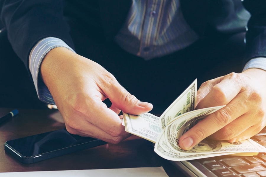 Nhà đầu tư nước ngoài có được kinh doanh dịch vụ cầm đồ?