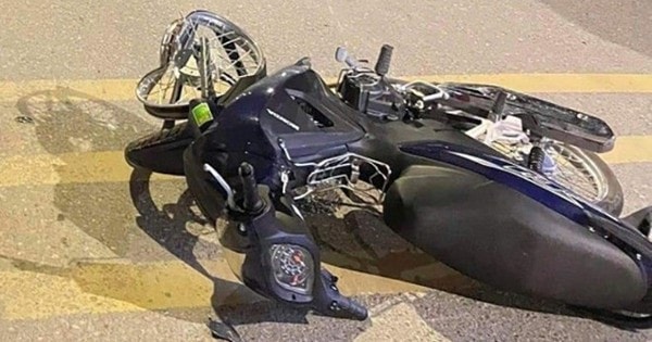 3 xe máy va chạm, 2 học sinh tử vong ở Hà Nội