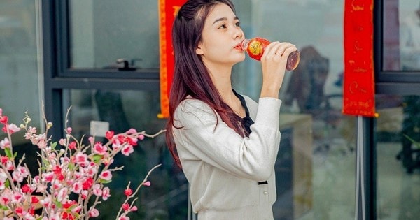 Thiếu ngủ, nóng trong người mùa deadline cuối năm: Làm gì để thanh lọc, làm mát cơ thể?