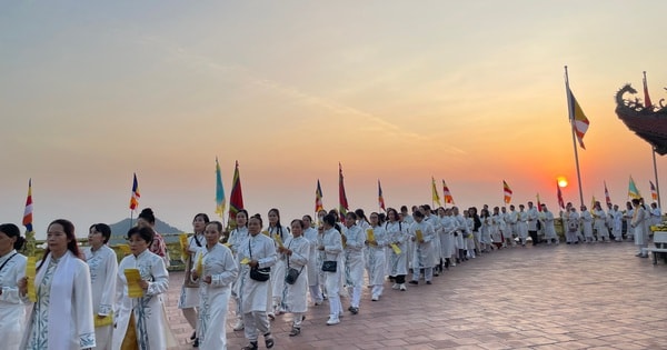 Hơn 20.000 Phật tử dâng hương tưởng nhớ Phật hoàng Trần Nhân Tông tại chùa Ngọa Vân Yên Tử