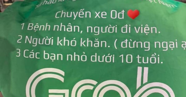Dòng chữ tự in phía sau lưng tài xế Grab khiến nữ hành khách cay mắt, biết danh tính càng bất ngờ