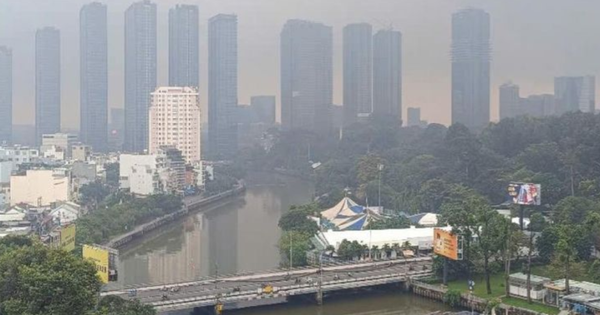 Lý giải hiện tượng TP.HCM sương mù dày đặc, chuyên gia chỉ rõ nguyên nhân tác động