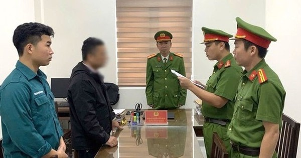 Nhận hối lộ 2 bụi sim cảnh, nhân viên văn phòng đăng ký đất đai bị bắt