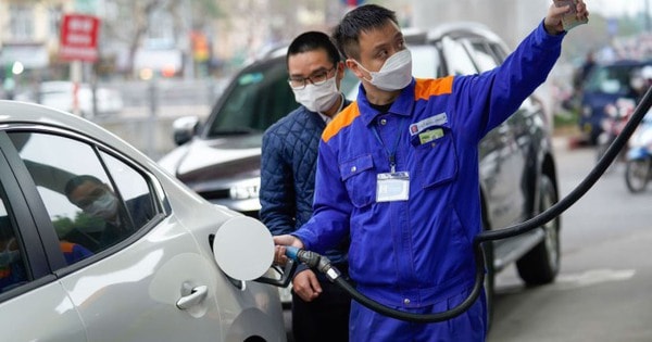 Trước ngày vía Thần tài, giá xăng dầu tăng giảm đan xen, mức giảm thấp nhất chỉ 25 đồng/lít