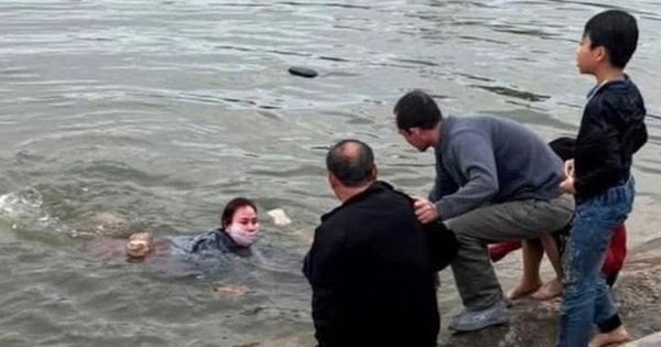 Chủ tịch tỉnh tặng bằng khen người phụ nữ cứu 3 học sinh đuối nước