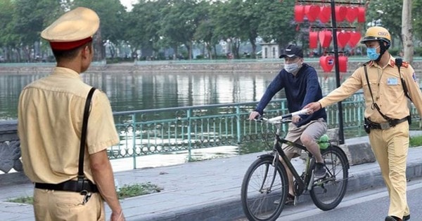 Vi phạm những lỗi này, người đi xe đạp, xe đạp máy có thể bị phạt đến tiền triệu