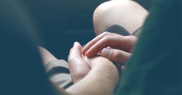 Cách chức Phó trưởng Công an thị xã do bị tố 'lén lút' với vợ người khác