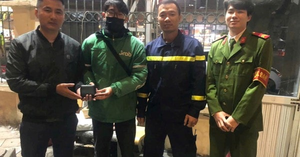 Nhặt được ví tiền trong đêm, tài xế xe ôm công nghệ tìm người đánh rơi trả lại