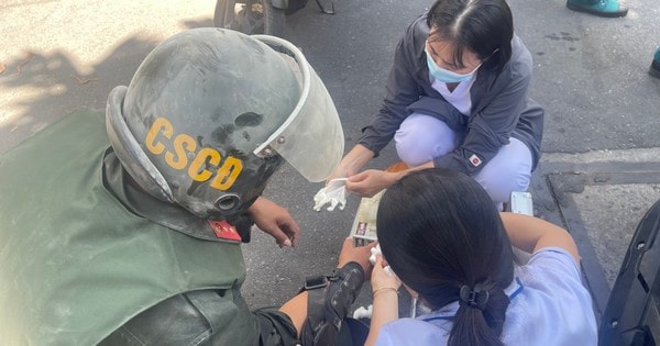 Bắt đối tượng đốt xe, đâm trọng thương cảnh sát cơ động