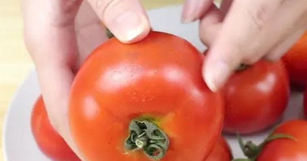 5 mẹo nhận biết cà chua bị tiêm hormone