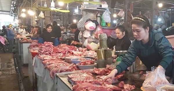 Giá thịt heo tăng cao, tiểu thương than ế