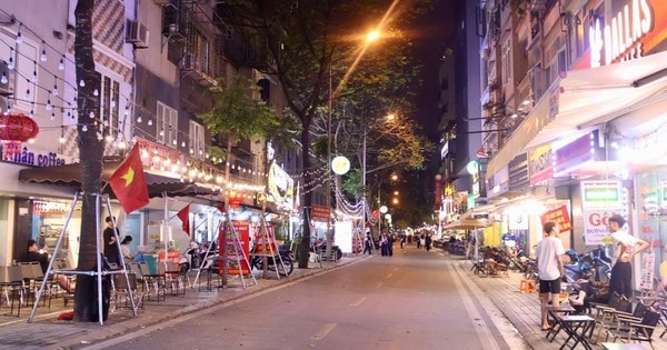 Phố ẩm thực Nguyễn Văn Tuyết vắng khách sau 2 tháng đi vào hoạt động