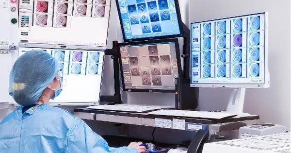 Kỳ tích người phụ nữ 42 tuổi có con sau 18 lần thụ tinh ống nghiệm thất bại