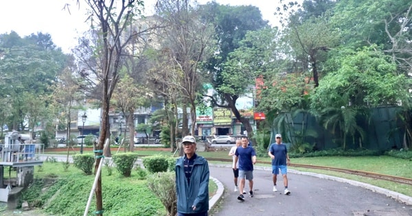 Nhiều công viên Hà Nội được bỏ rào chắn, người dân vui mừng rèn luyện sức khỏe, sống xanh mỗi ngày