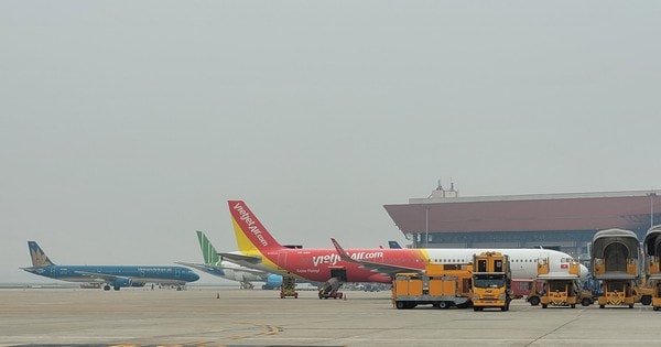 Giá vé máy bay dịp nghỉ lễ 30/4 - 01/5 tăng ngang dịp Tết Nguyên đán, nhiều chuyến khứ hồi hết vé phổ thông