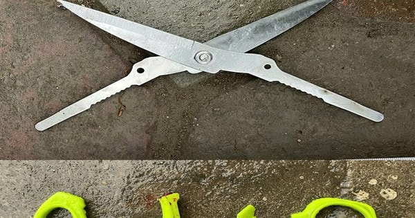 Tìm người biết thông tin về vụ nam thanh niên chặn xe giữa đường rồi tử vong tại Bắc Từ Liêm