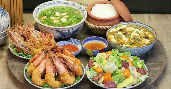 13 mâm cơm gia đình đơn giản mà ngon 'hết nước chấm', ai nhìn cũng muốn về nhà ăn cơm mẹ nấu