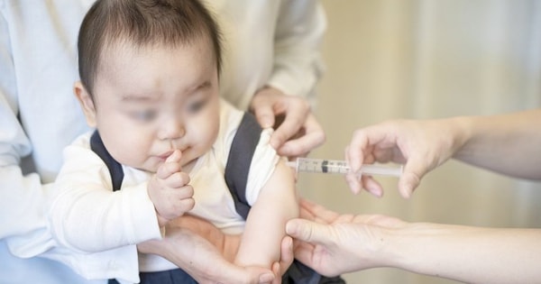 Vắc xin sởi có tiêm cùng lúc với vắc xin cúm được không?