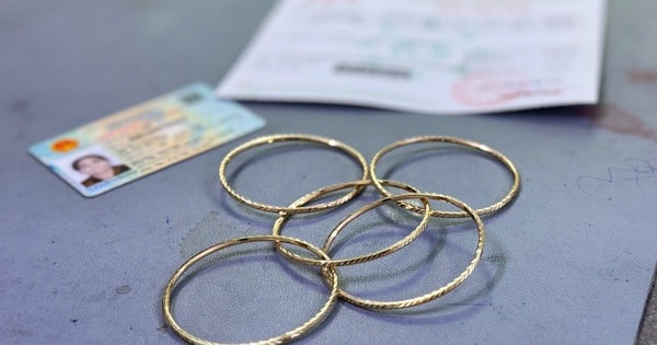 An Giang: Bắt người phụ nữ già vờ mua vàng rồi trộm cắp
