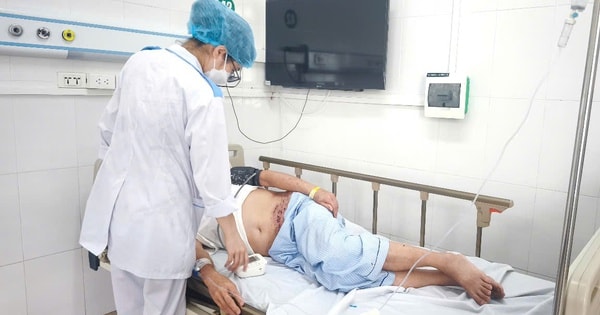 Nghĩ là 'giời leo' nên đắp đậu xanh, cụ ông bị tổn thương da nghiêm trọng do zona thần kinh