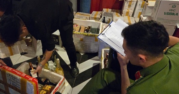 Phát hiện gần 300 chai rượu không rõ nguồn gốc trong quán bar WARM ở Đà Lạt