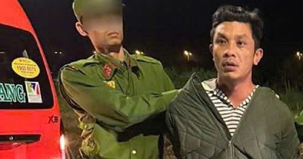 Đột nhập bến xe lấy trộm ô tô 16 chỗ