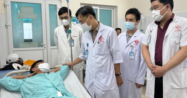 Giải thoát bệnh nhân khỏi bướu mỡ to gấp đôi quả dừa