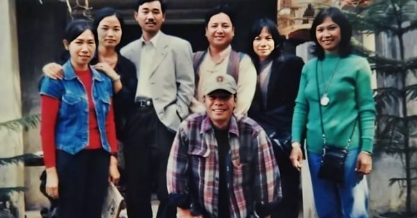 Nam diễn viên từ Triệu đẹp trai của '12A và 4H' tới 'Táo quân', tuổi U70 sống độc thân trong căn phòng 10 mét vuông