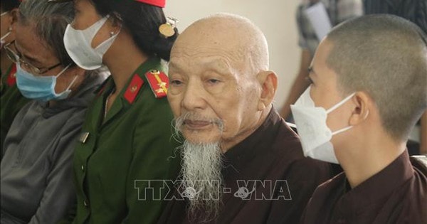 Tuyên phạt bị cáo Lê Tùng Vân mức án 3 năm tù về tội loạn luân