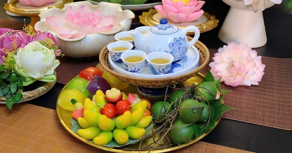 Chiêm ngưỡng mâm cúng Tết Đoan Ngọ 'đẹp như tranh' của mẹ đảm Hà thành: Gói trọn hồn Việt trong từng lễ vật