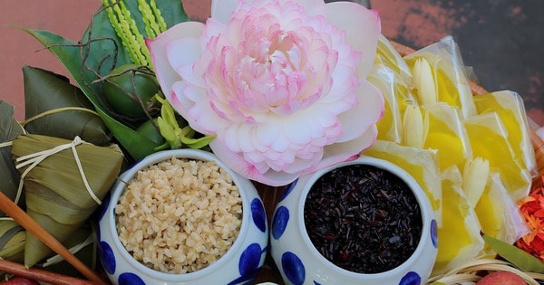 Cơm rượu nếp đắt khách dịp tết Đoan ngọ, hàng làm không đủ bán