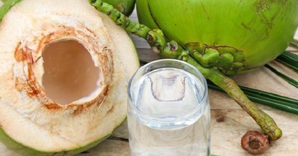 Cần chú ý gì khi uống nước dừa xiêm?
