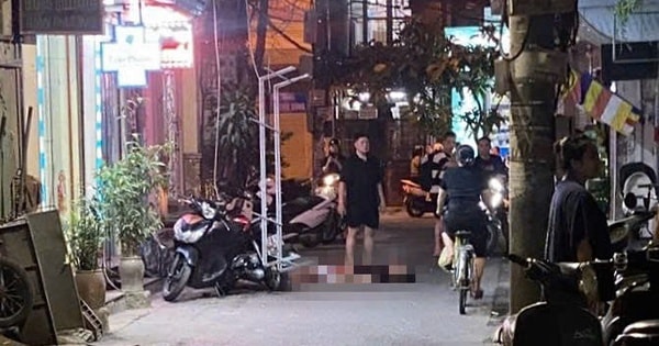 Hà Nội: Nam thanh niên nhảy từ tầng 4 xuống đất sau cuộc cãi vã