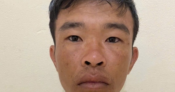 Bị phát hiện trộm xe máy, gã đàn ông bất ngờ dùng dao đâm bị thương 2 cán bộ công an

