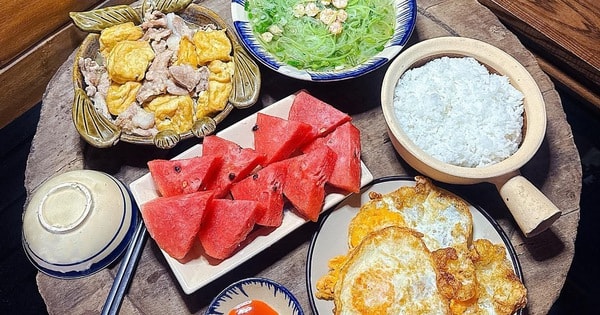 Muốn ăn ngon đủ chất mà không lăn tăn nghĩ món - lưu ngay 15 mâm cơm 'xịn sò' này