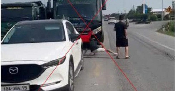 Tạm giữ hình sự chủ nhà xe chèn ép, bò trước đầu xe đối thủ để giành tuyến chở khách