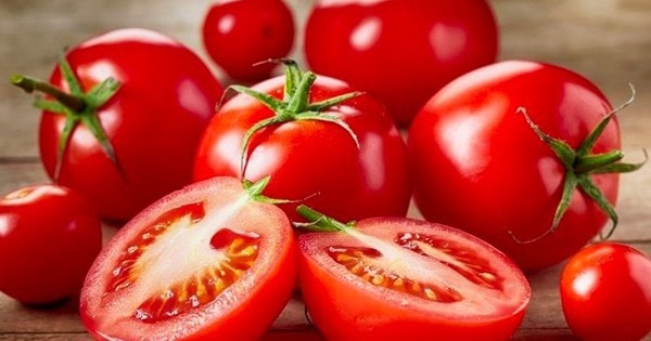 Thực phẩm giàu nước cần bổ sung cho các sĩ tử không bị mất nước do trời nắng nóng