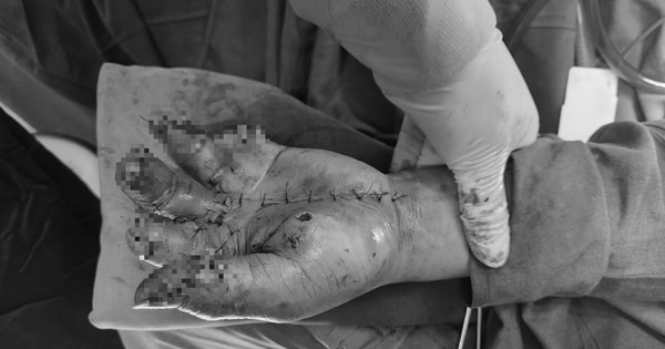 Người đàn ông nhập viện khẩn do thói quen dùng điện thoại nhiều người hay mắc phải